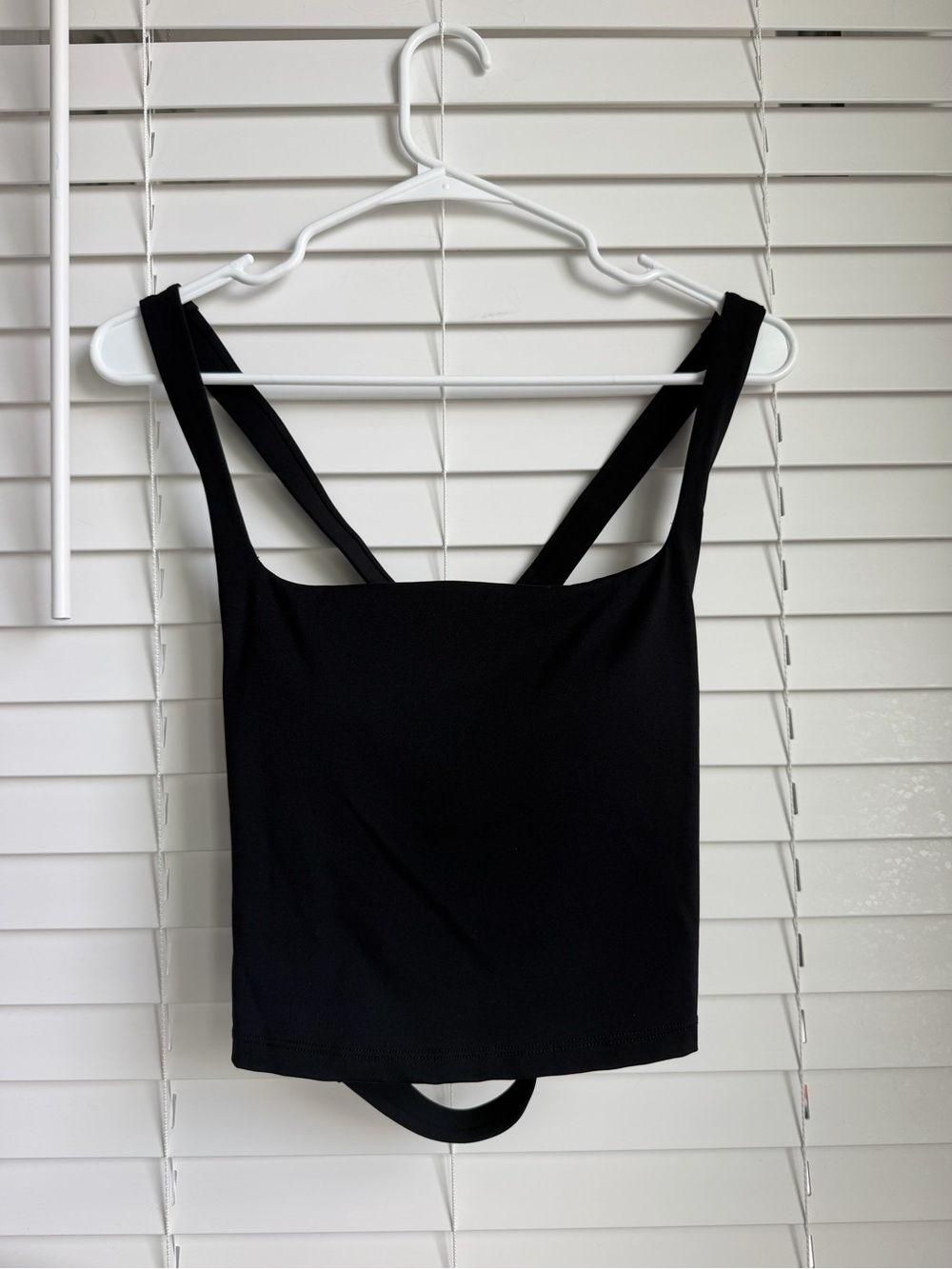 Backless Black Strappy Crop Tank Top with Built-In Bra
